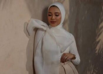 إذا كنتي سمراء البشرة.. كيف تختارين الأزياء التي تبرز جمالك؟