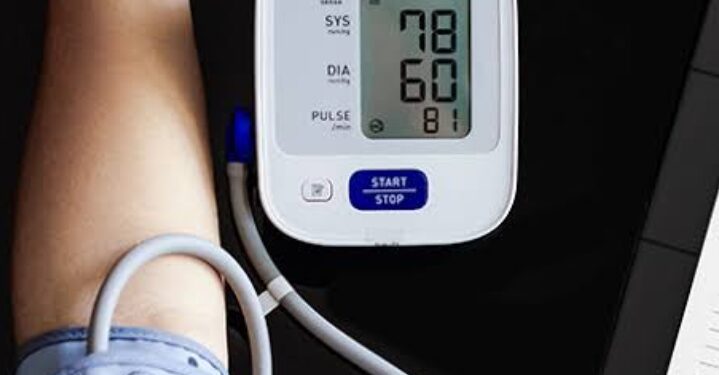 كيفية التعامل مع ارتفاع ضغط الدم في حرارة الصيف؟