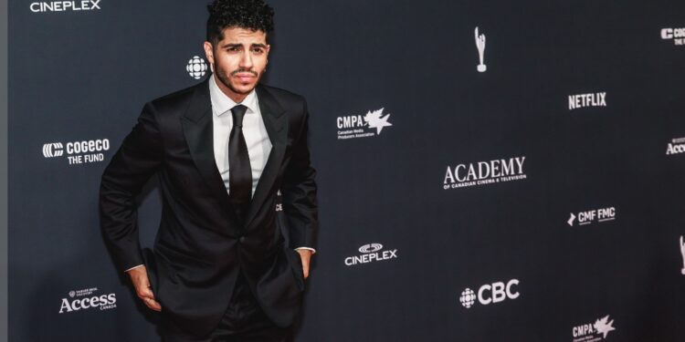 مينا مسعود يكشف كيف تأثر بعادل إمام في حياته الفنية