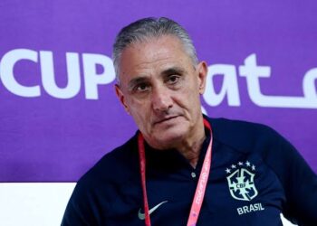 مدرب البرازيل الأسبق يُفاجئ الجميع بتوقع نتيجة مباراة الأهلي وبالميراس .. ماذا قال ؟