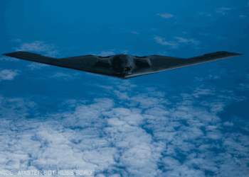 واشنطن تدرس تزويد إسرائيل بـ”قاذفات الشبح” وقنابل خارقة للتحصينات لردع إيران النووية