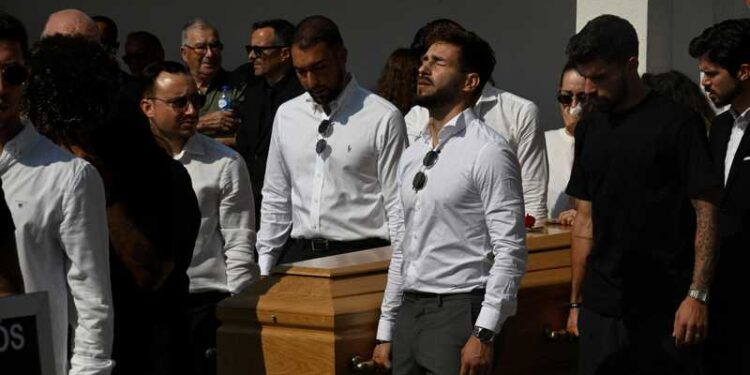 غياب كريستيانو رونالدو عن جنازة ديوجو جوتا يثير الجدل.. احترام أم تجاهل؟