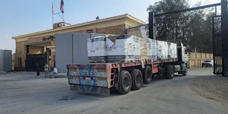 مصر تجدد موقفها: معبر رفح لم يُغلق من جانبنا والمساعدات تتدفق رغم العقبات