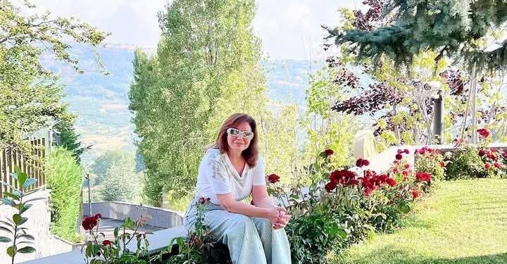 إلهام شاهين تشارك لحظاتها الساحرة من لبنان في أحضان الطبيعة الخلابة