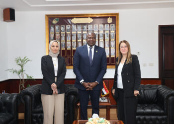 رئيس البريد المصري تبحث مع نظيرها الايفواري التعاون المشترك بين البلدين