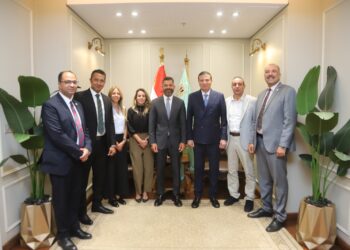 راية القابضة ووزارة الزراعة تبحثان دعم القطاع وتمكين المزارعين عبر “راية فودز”