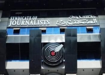 نقابة الصحفيين في مواجهة التطبيع .. خالد البلشي يرفض حوار عماد الدين أديب مع لابيد ويكشف خلفيات شطبه من النقابة