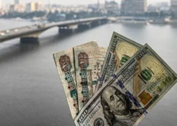 أسباب تراجع سعر الدولار إلى أقل من 49 جنيهًا في مصر لأول مرة في 2025