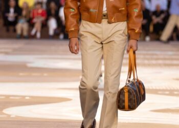  تعود الأحذية المفتوحة إلى صدارة الموضة الرجالية في 2025؟