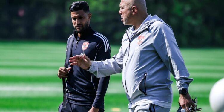 الأهلي يودّع المغربي يحيى عطية الله .. تكريم لائق قبل الرحيل