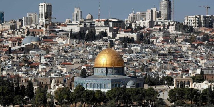 15 دولة تدعو العالم للاعتراف بدولة «فلسطين»