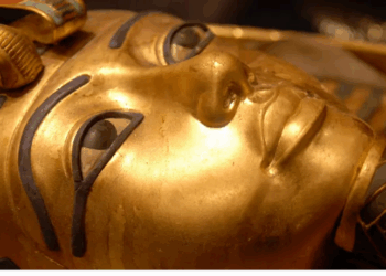 توت عنخ آمون يعود للمتحف الكبير فى انتظار زواره