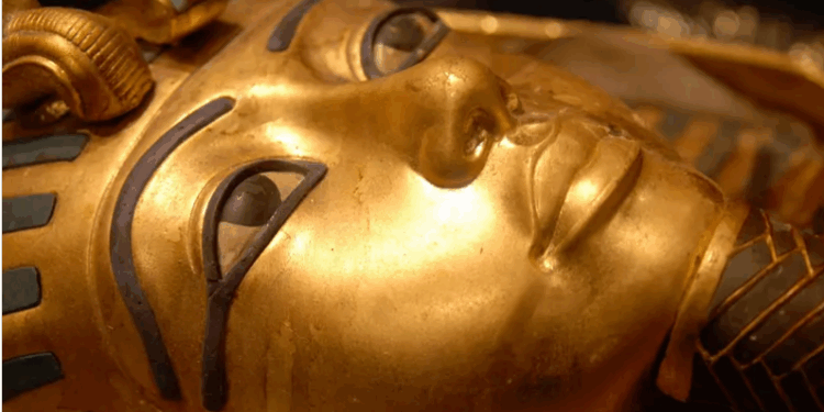 توت عنخ آمون يعود للمتحف الكبير فى انتظار زواره