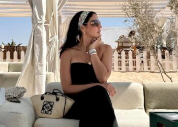 موضة الرجال في 2025: بين جاذبية الدقن وتألق الشارب