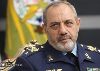 وزير دفاع إيران يكشف تفاصيل التصنيع النووي بالدول المجاورة .. افتتاح أحدها قريب