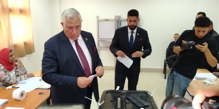 «حزب الجبهة» في انتخابات الشيوخ : صوتك خنجر في صدر الجماعات الإرهابية