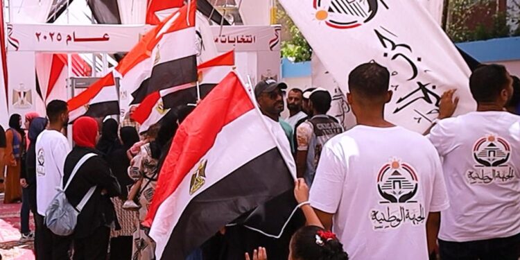 تواجد مكثف لحزب الجبهة امام لجان الشيوخ المحافظات لتحفيز الناخبين على التصويت