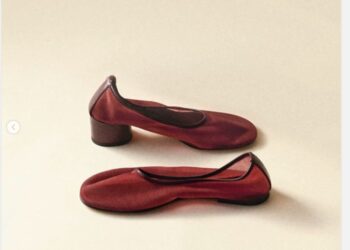 اتجاه أحذية الباليه الشفافة: موضة صيف 2025 