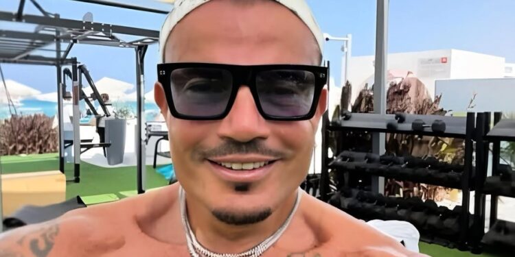 أفضل الملابس لـ سفر مريح يجمع بين الأناقة والعملية