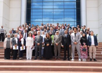  الاتصالات تختتم برنامج اللغة الإنجليزية للأعمال في عصر التحول الرقمي