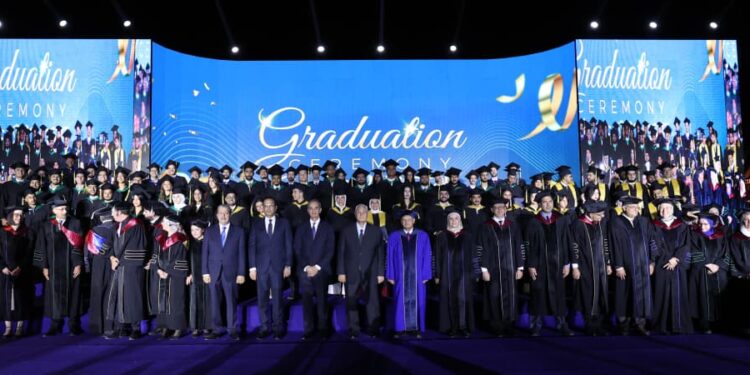 الاتصالات: جامعة مصر للمعلوماتية (EUI) تحتفل بتخريج أول دفعة من كليات علوم الحاسب الفنون الرقمية