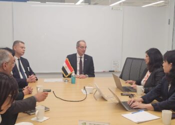 الاتصالات تبحث الإستفادة من شركة نفيديا Nvidia لبناء القدرات بمجال الذكاء الاصطناعى