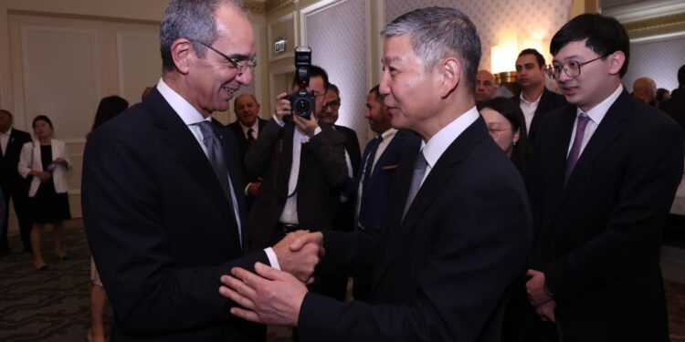 وزير الاتصالات : استثمارات صينية تراكمية تتجاوز 3 مليارات دولار بمنطقة قناة السويس