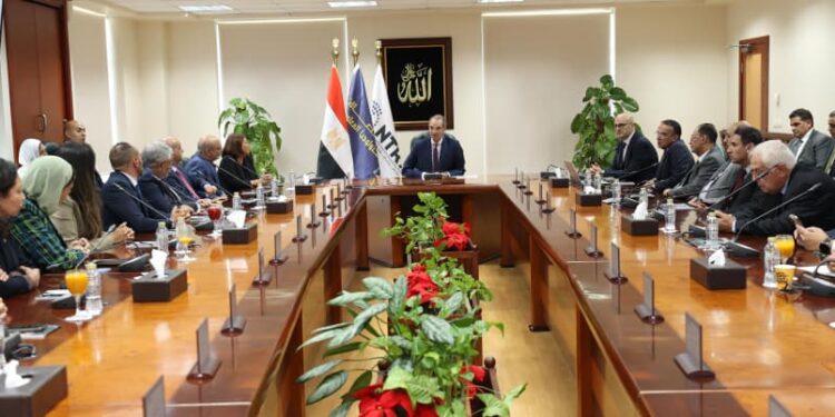 الاتصالات تسمح بتشغيل خاصية خدمات “إنترنت الأشياء” للسيارات فى مصر