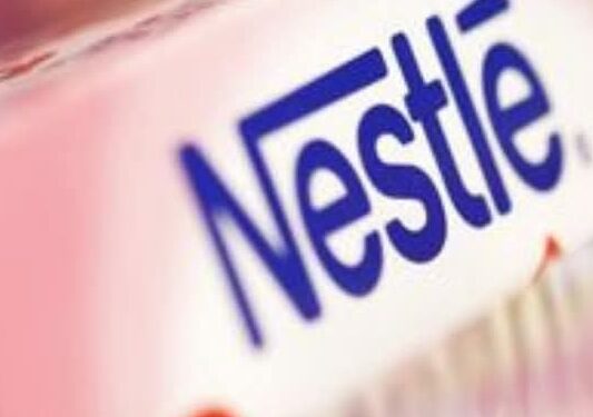 علاقة عاطفية تطيح برئيس شركة نستله .. القصة الكاملة