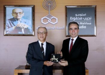 سفير اليابان بمصر يزور استديو نجيب محفوظ في ماسبيرو