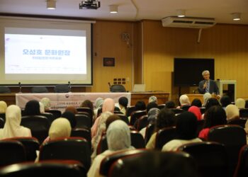 مدير المركز الثقافي الكوري: نعمل على توسيع نطاق تعليم اللغة الكورية في مصر من خلال معهد الملك سي جونج