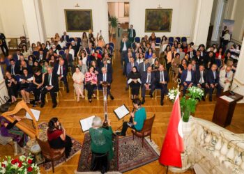 سفارة تركيا بالقاهرة تنظم حفلا موسيقيا على القيثارة احتفالا بمئوية العلاقات الدبلوماسية بين تركيا ومصر