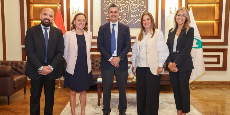 مباحثات بين البريد وفيزا لتطوير الشراكة في الخدمات المالية والحلول التكنولوجية