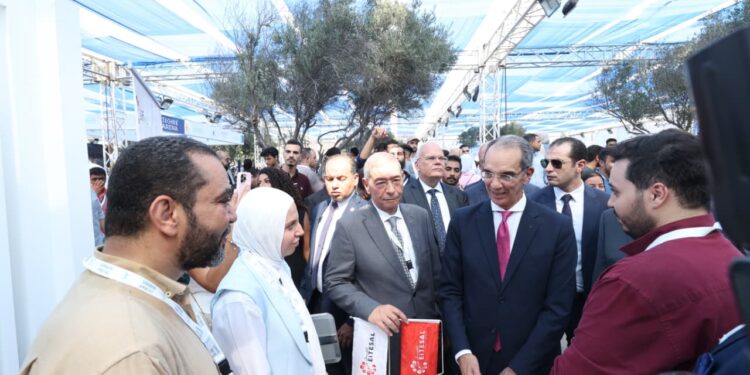 وزير الاتصالات : تضاعف حجم الاستثمارات فى الشركات الناشئة 7 مرات خلال 5 سنوات