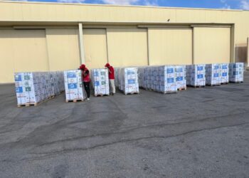 وصول الشحنة الخامسة من المساعدات الإنسانية الباكستانية لغزة إلى مطار العريش