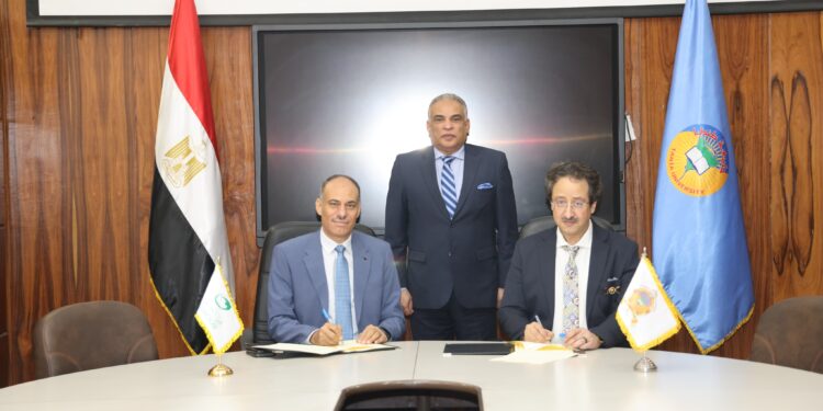 البريد تقدم الخدمات البريدية والمالية بجامعة طنطا 