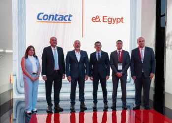 إي آند تضيف خدمات كونتكت المالية إلى تطبيقاتها.. تفاصيل 