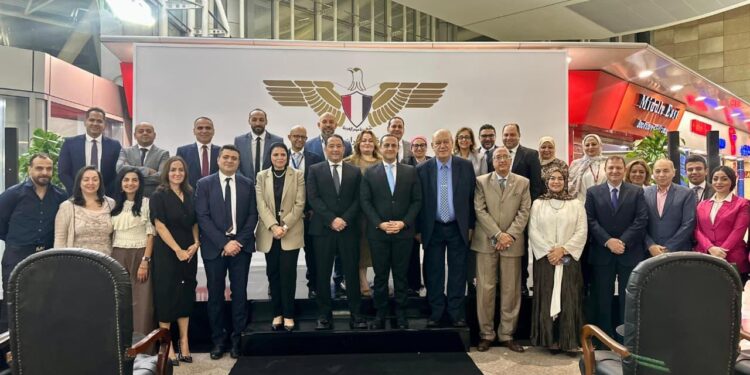 أورنچ تقدم أول مساعد رقمي ذكي في مطار القاهرة الدولي