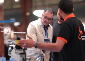 “سكر مكة” لماكينات الخياطة تطرح أحدث آلات الإنتاج باستخدام الذكاء الاصطناعي بالتعاون مع “جاك” الصينية