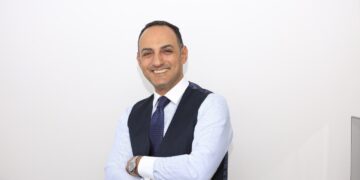 خبير اقتصادي: خفض الفيدرالي الأمريكي للفائدة يعيد تشكيل موازين الاقتصاد العالمي