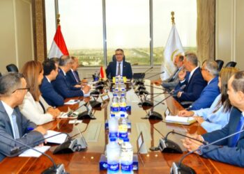 التموين تتعاون مع إي آند لتطوير المنافذ التموينية