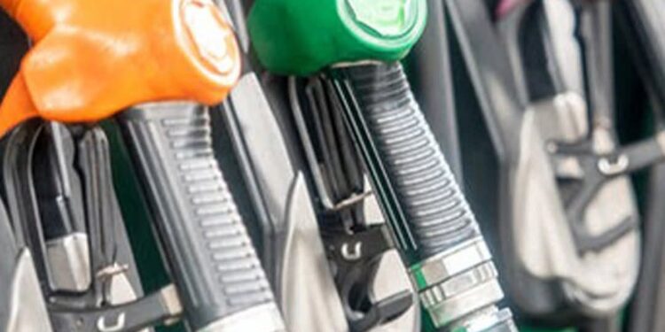 أسعار البنزين في مصر .. لماذا تنتظر الزيادة؟