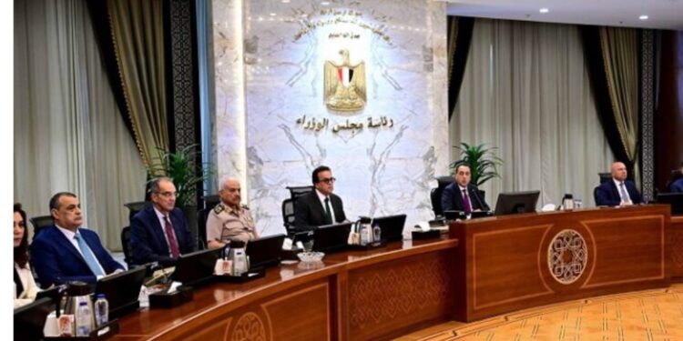 الحكومة تتيح خدمات السجل التجاري بمكاتب البريد .. تفاصيل