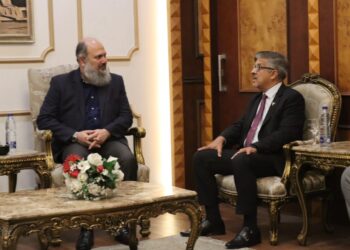 وزير التجارة الباكستاني يصل القاهرة للمشاركة في اجتماع وزراء تجارة مجموعة الثماني