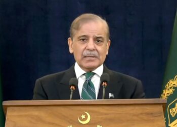 رئيس وزراء باكستان: على أفغانستان أن تدرك أن السلام الدائم لا يتحقق دون كبح المجموعات الإرهابية