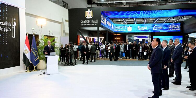وزير الاتصالات: تنفيذ 23.8 مليون معاملة على منصة مصر الرقمية خلال 2025
