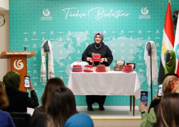 الأويا.. فن تركي عريق يحتفي به معهد يونس أمره في القاهرة