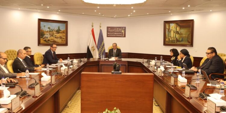 الاتصالات تطلق أول برنامج فى مصر للتدريب على تقنيات إدارة خدمات المؤسسات