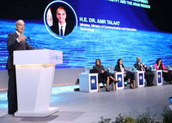 الاتصالات: تنفيذ مشروعات لاستخدام الذكاء الاصطناعى فى الكشف المبكر عن الأمراض