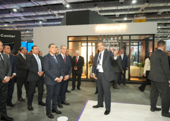 مشاركة قوية للشركة المصرية للاتصالات في  Cairo ICT الشركة تستعرض جهود تطوير البنية التحتية